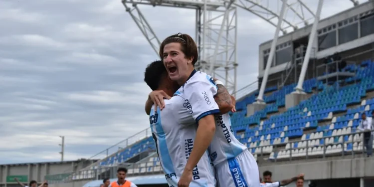 Tomatis, que estaba en carpeta de Unión, se va al exterior