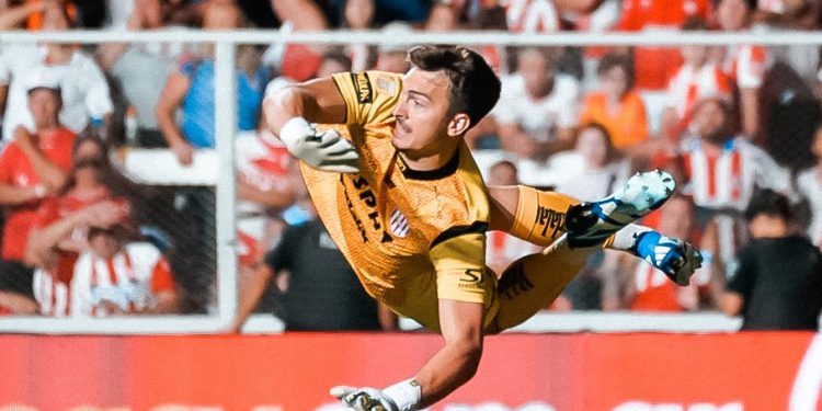 Unión perdió con Argentinos, sigue sin ganar y hay preocupación