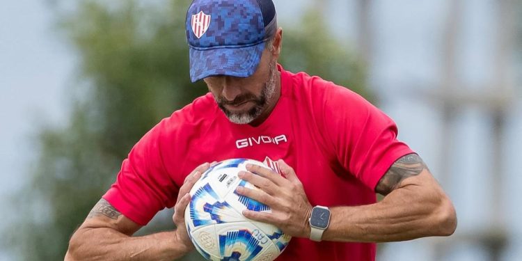 El once que probó el Kily González para el duelo ante Gimnasia