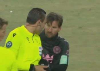 Concacaf sanciona a un árbitro por pedir un autógrafo a Messi