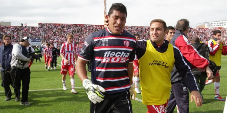 Un arquero surgido en Unión, contó su buena relación con el Dibu Martínez