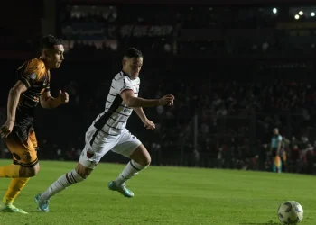 «Debemos apuntar al ascenso, es lo que quiere todo Santa Fe»