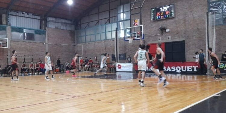 Colón venció a Barrio Parque y se prepara para la final por la permanencia