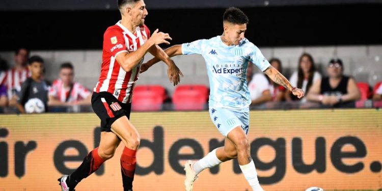 Estudiantes y Racing afrontan un duelo de candidatos en La Plata
