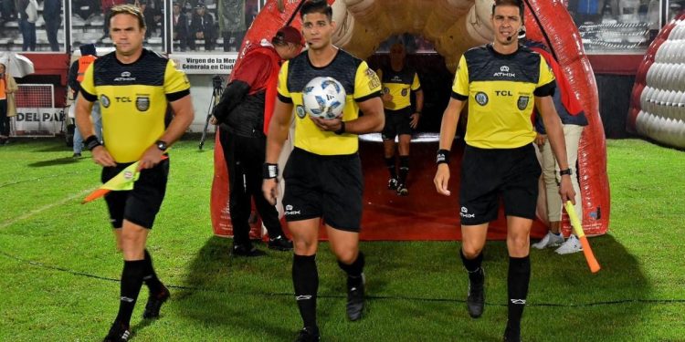 Está el árbitro designado para el partido de Colón ante Mitre