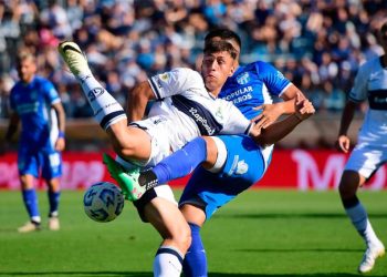 Antes de visitar a Unión, Gimnasia juega hoy en Tucumán