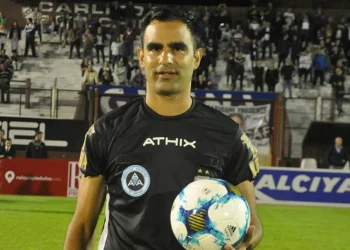Árbitro confirmado para el duelo entre Colón y Chaco For Ever