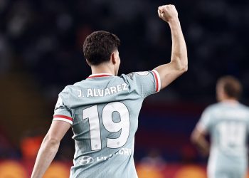 Julián Álvarez le marcó al Barcelona en uno de los partidos del año