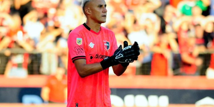 Newell’s, con el debut de Keylor Navas, superó a Aldosivi en Rosario