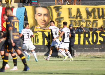 Negro y su gol: «Nosotros también podemos ayudar desde ese lado»