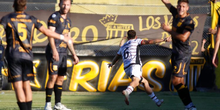 Colón ganó en el «infierno» de Santiago: «Negro el 6» y sigue invicto