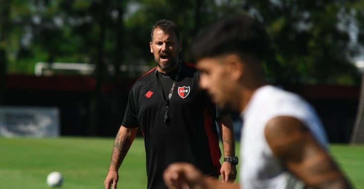 Fabbiani dirigió su primer entrenamiento en Newell’s