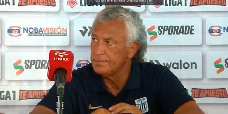 Como en Santa Fe, Pipo se calentó con la prensa peruana