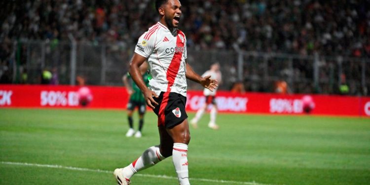 River encontró los goles desde el banco y superó a San Martín en San Juan