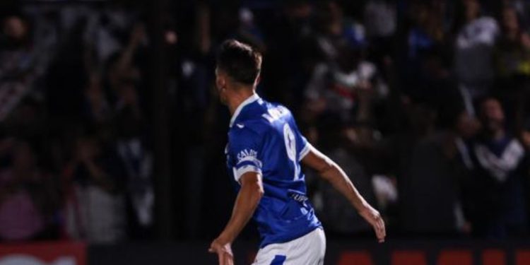 Un ex Colón le dio a Vélez su primer gol y su primer triunfo en el 2025