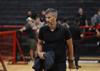 Los cuatro jugadores que descartó Pereyra para el choque del domingo