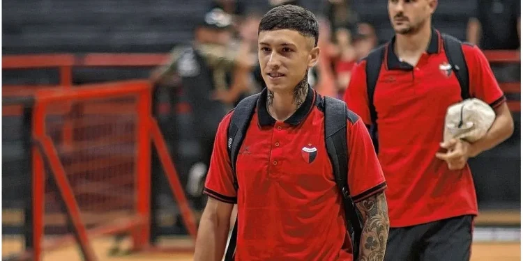 Picante el pibe: «Tenemos la obligación de ascender, somos Colón»