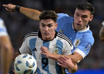 Argentina, sin Messi, afronta una visita de riesgo ante Uruguay
