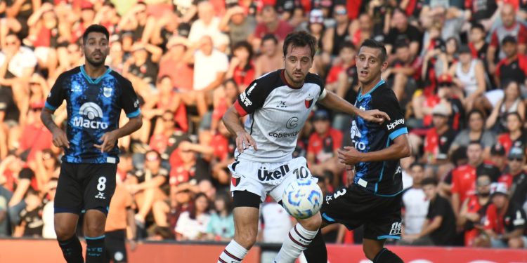 Colón dejó el invicto de local y una pálida imagen ante Gimnasia (J)