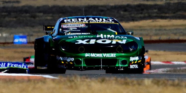 En la última vuelta, Facundo Chapur ganó la segunda fecha del Turismo Carretera