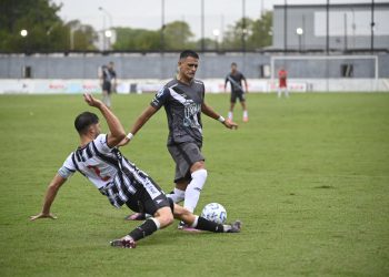 Hubo empate en Caseros y Colón será líder solitario si vence a Chaco For Ever