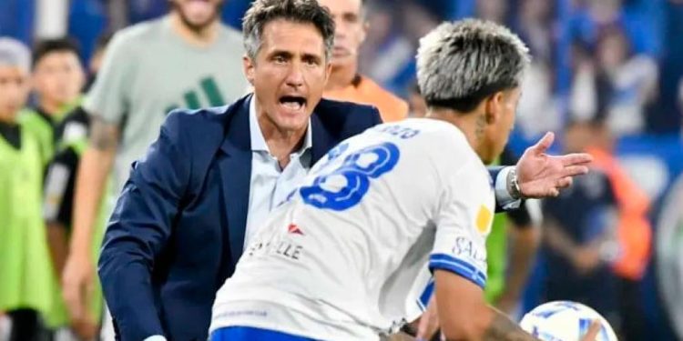 En el debut de Guillermo, Vélez cayó ante Deportivo Riestra