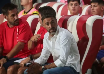 El Kily no develó las dudas y viajó sin dar indicios del equipo