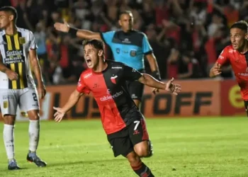 ST: Colón pierde con Mitre 1 a 0 y el partido sigue detenido por incidentes