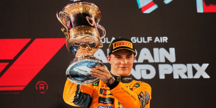 Bahrein GP: Martin Brundle Reviews 'Imperious' Oscar Piastri Win, 'Timely' George Russell Drive en medio de Max Verstappen Disturbios