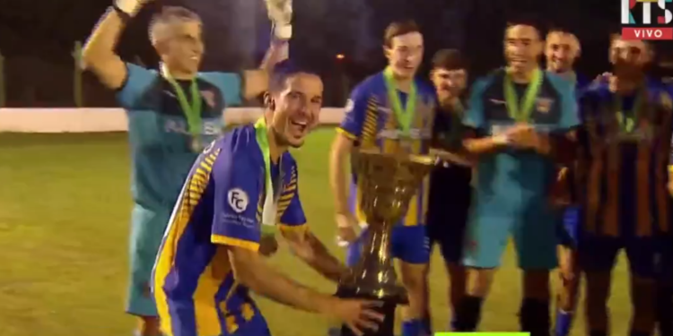 Con un recordado ex Colón como capitán, Centenario fue campeón de la Copa Federación