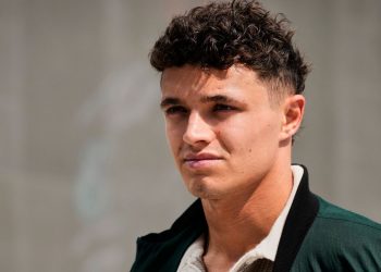 GP de Arabia Saudita: Lando Norris dice que 2025 McLaren Car lo está obligando a conducir de una manera diferente