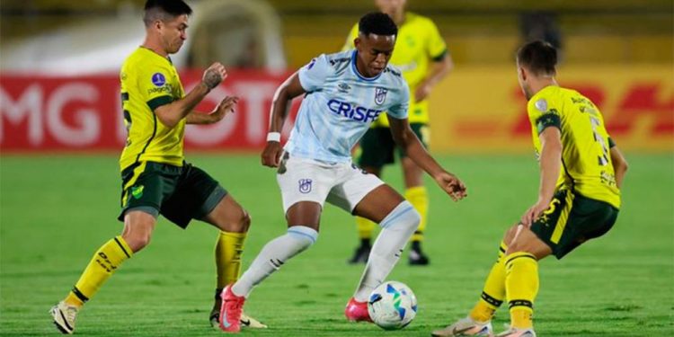 Defensa y Justicia cayó en su visita a Universidad Católica