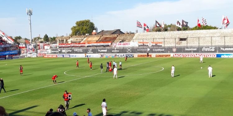 ST: El pibe Córdoba convirtió y pone en carrera a Colón que pierde 3 a 2