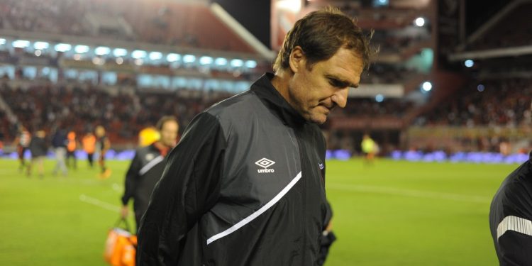 Un ex DT de Colón vuelve al ruedo en la Primera Nacional