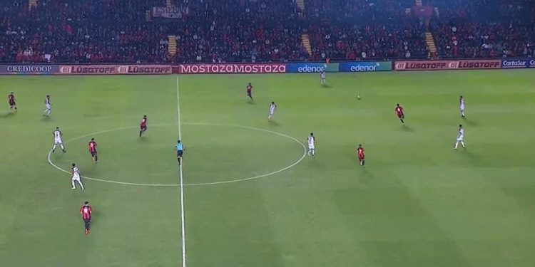 ST: Colón falló un penal y pierde con Defensores que juega con 9