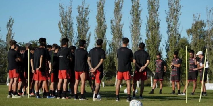 Colón volvió al trabajo con Minella y a la espera de novedades