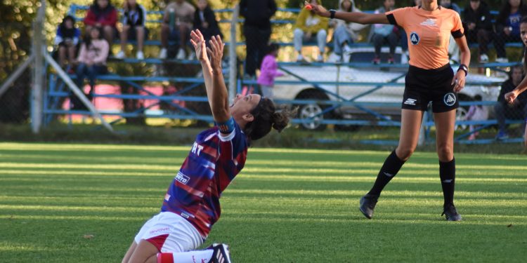 El femenino de Unión arrancó goleando: 4 a 1 a Deportivo Merlo