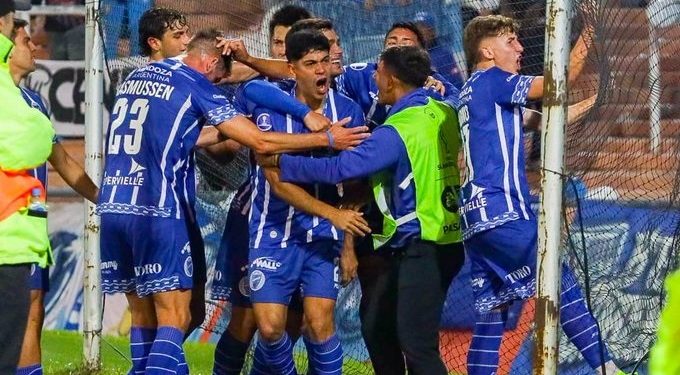 Godoy Cruz venció a Sportivo Luqueño y manda en el Grupo D