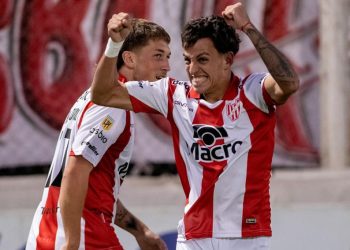 Instituto goleó a Deportivo Madryn y avanzó en la Copa Argentina