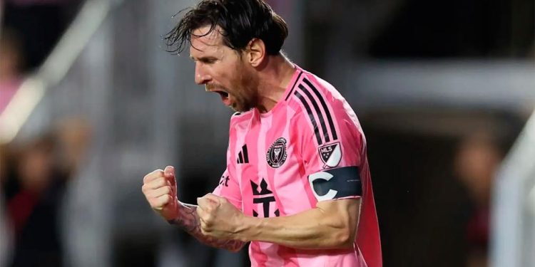 Otro golazo de Messi en el empate del Inter Miami ante Toronto FC