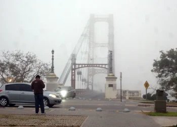 El tiempo en Santa Fe: densa niebla, jornada gris en la ciudad