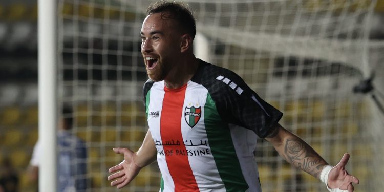 Palestino ganó un partido increíble y complicó más a Unión