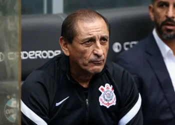 Ramón Díaz fue despedido como DT del Corinthians