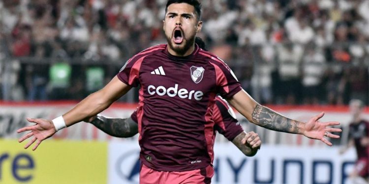 River debutó en la Libertadores con un triunfo ante Universitario