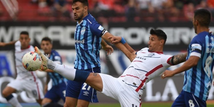 San Lorenzo recibe a Atlético Tucumán en busca de la clasificación