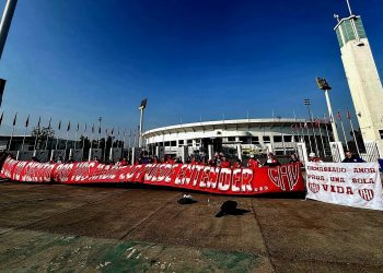 Fotos y Videos: Los hinchas de Unión felices en Chile