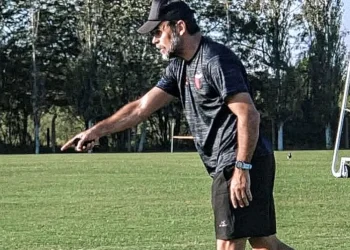 ST: Colón falló un penal y pierde con Defensores que juega con 9