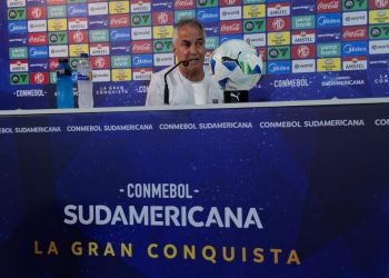 «Le pido por favor a los hinchas que se sientan respaldados»