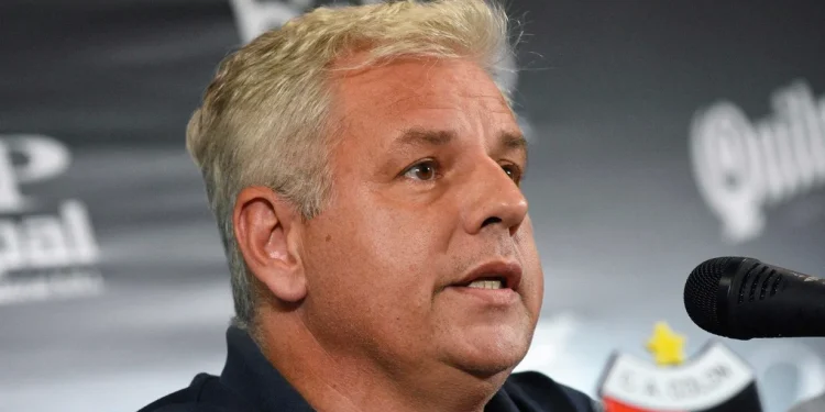 Problemas en Colón: ¿Hubo una o dos renuncias en la Comisión Directiva?