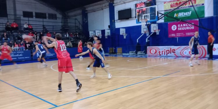 Apertura: Sanjustino y Gimnasia siguen invictos y están cerca de semis